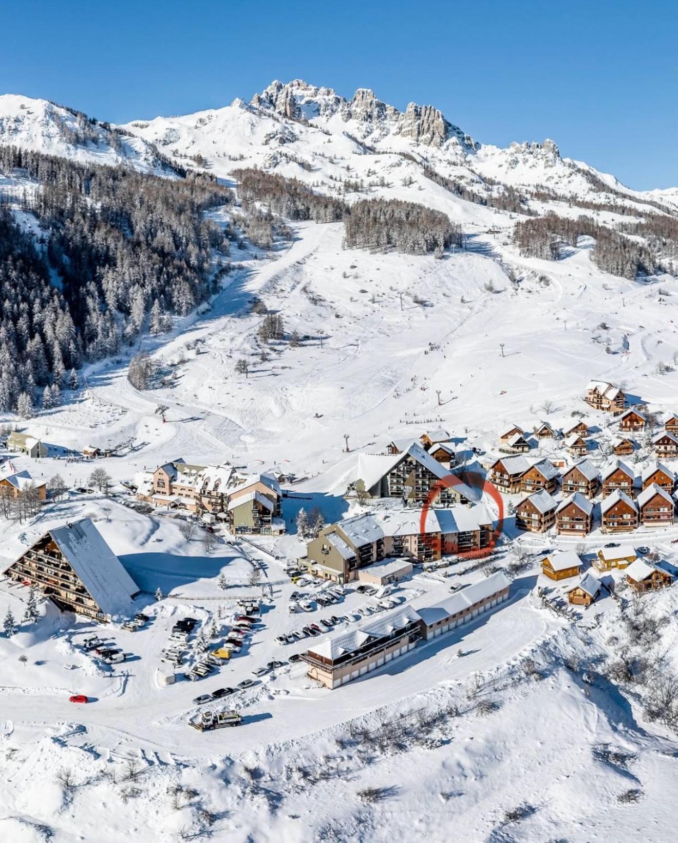Appartement Pieds Des Pistes Réallon Extérieur photo